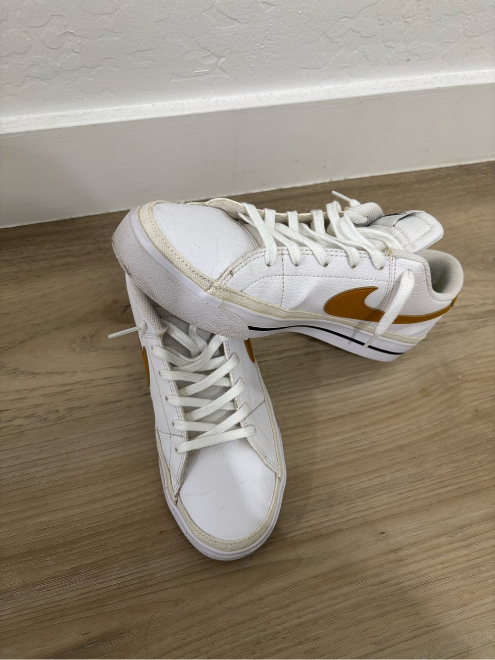 Nike Women’s Court Legacy